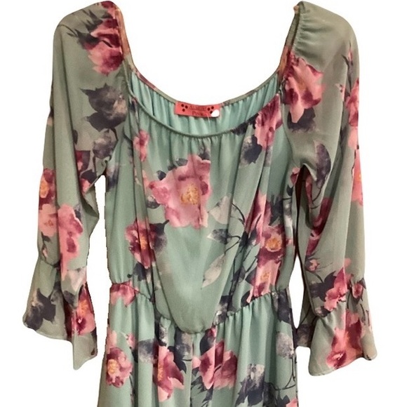 Almost Pink Pants - ALMOST PINK Romper Floral Sz M